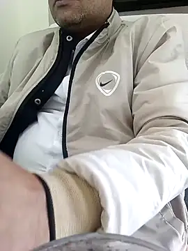 Snapshot of Hot-man39 chatting on December 13, 2024, 9:24 am Hot-man39 online show from December 13, 2024, 9:24 am