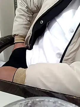 Snapshot of Hot-man39 chatting on December 16, 2024, 11:22 am Hot-man39 online show from December 16, 2024, 11:22 am