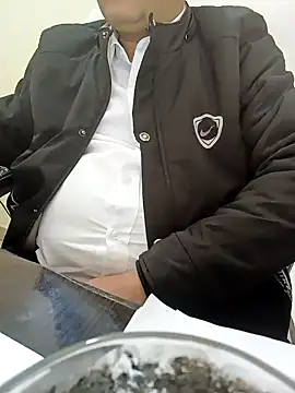 Snapshot of Hot-man39 chatting on February 3, 2025, 7:07 am Hot-man39 online show from February 3, 2025, 7:07 am