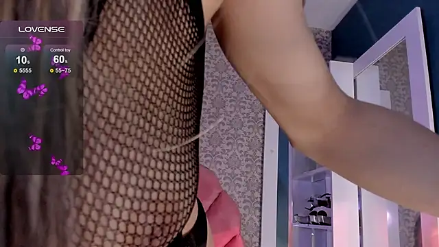 Samantha cp  online show from February 19, 2025, 12:22 pm