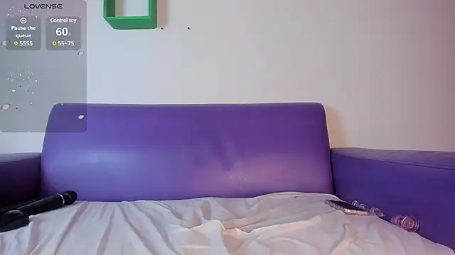 Snapshot of Megannklein chatting on February 18, 2025, 10:47 pm Megannklein online show from February 18, 2025, 10:47 pm