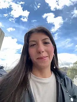 Snapshot of Megannklein chatting on October 20, 2025, 3:12 pm Megannklein online show from October 20, 2025, 3:12 pm