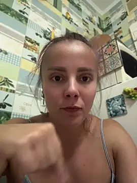 Snapshot of AlisaKissss chatting on July 22, 2026, 6:43 pm AlisaKissss online show from July 22, 2026, 6:43 pm