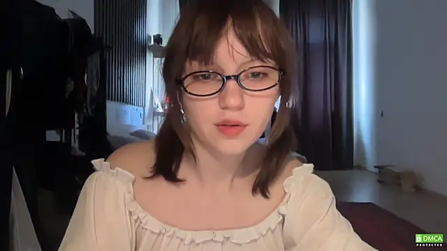 Snapshot of electric_babe chatting on June 15, 2026, 1:24 pm electric babe online show from June 15, 2026, 1:24 pm
