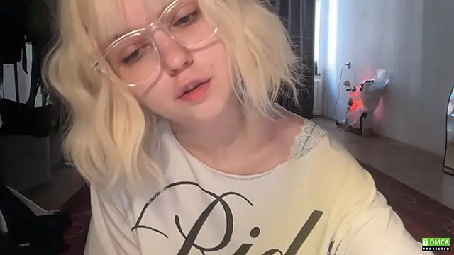 Snapshot of electric_babe chatting on July 19, 2026, 2:10 pm electric babe online show from July 19, 2026, 2:10 pm