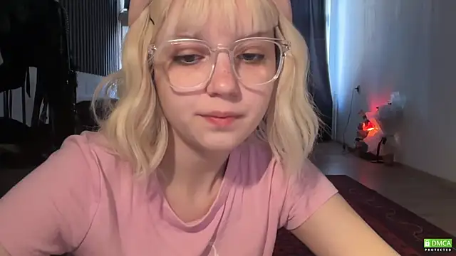 Snapshot of electric_babe chatting on July 25, 2026, 12:58 pm electric babe online show from July 25, 2026, 12:58 pm