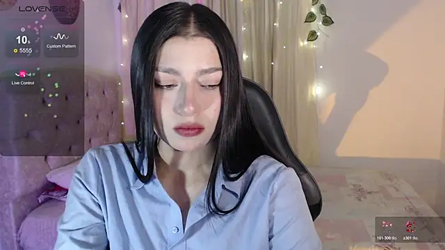 Snapshot of mily_thomson_b_ chatting on July 17, 2026, 11:53 pm mily thomson b online show from July 17, 2026, 11:53 pm