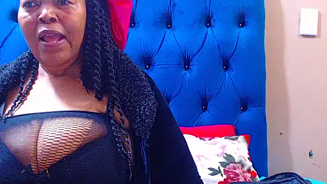 ebonycandy10 online show from November 11, 2025, 4:34 am