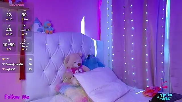 HECATE 23 online show from January 14, 2025, 7:21 pm