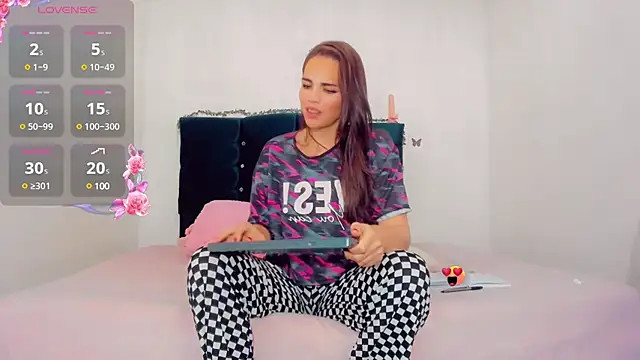 Rubi 30 online show from January 25, 2025, 2:14 pm