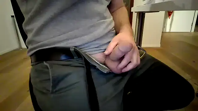 Snapshot of 10_1992 chatting on January 20, 2025, 7:57 pm 10 1992 online show from January 20, 2025, 7:57 pm