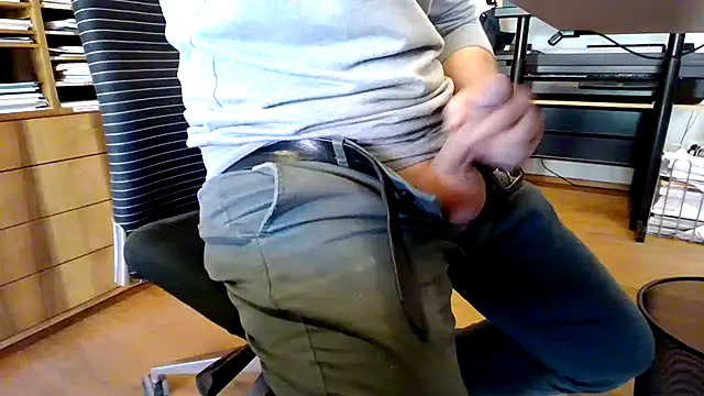 Snapshot of 10_1992 chatting on March 18, 2025, 1:09 pm 10 1992 online show from March 18, 2025, 1:09 pm