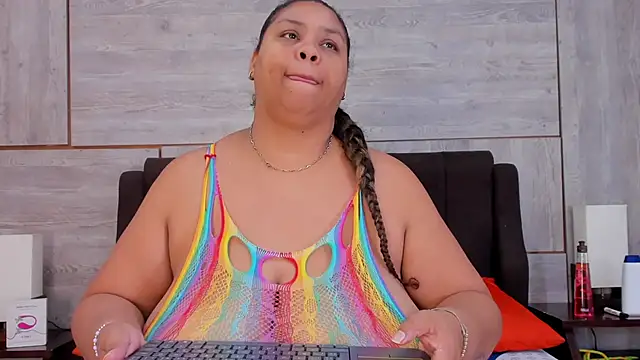 Snapshot of Lynn_Jones chatting on January 16, 2025, 4:07 am Lynn Jones online show from January 16, 2025, 4:07 am