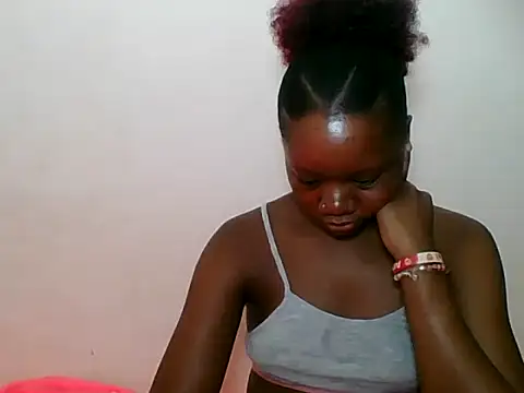 HotJeylee online show from May 1, 2026, 1:48 pm