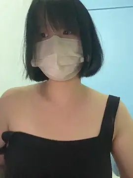 Snapshot of Bibi970110 chatting on November 15, 2025, 2:24 pm Bibi970110 online show from November 15, 2025, 2:24 pm