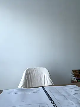 streetdoll online show from September 14, 2025, 7:40 am