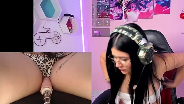 Snapshot of DanielaHang chatting on March 14, 2025, 1:24 pm DanielaHang online show from March 14, 2025, 1:24 pm