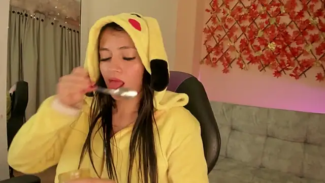 Sweet Candies online show from March 8, 2025, 4:12 am