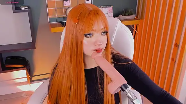 Snapshot of Kloe_Raize chatting on February 19, 2025, 10:31 pm Kloe Raize online show from February 19, 2025, 10:31 pm