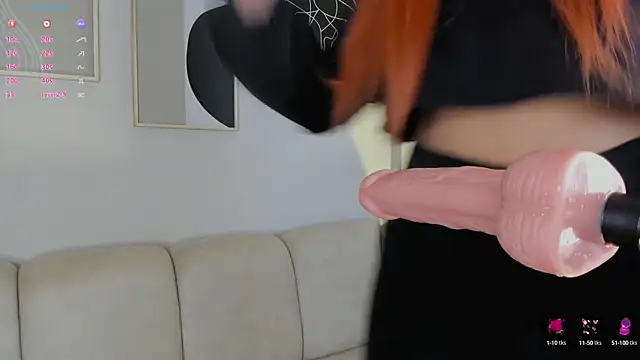 Snapshot of Kloe_Raize chatting on October 8, 2025, 6:44 am Kloe Raize online show from October 8, 2025, 6:44 am