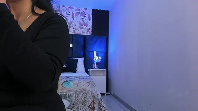 Snapshot of PaulinaDuarte chatting on November 7, 2025, 11:21 am PaulinaDuarte online show from November 7, 2025, 11:21 am