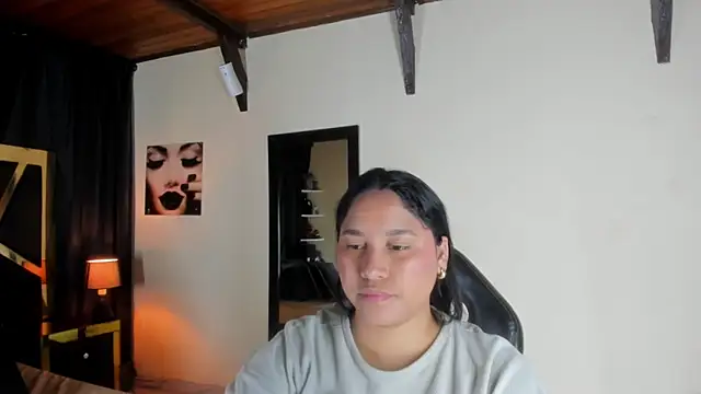 EmiliWilliams online show from November 18, 2025, 10:36 pm