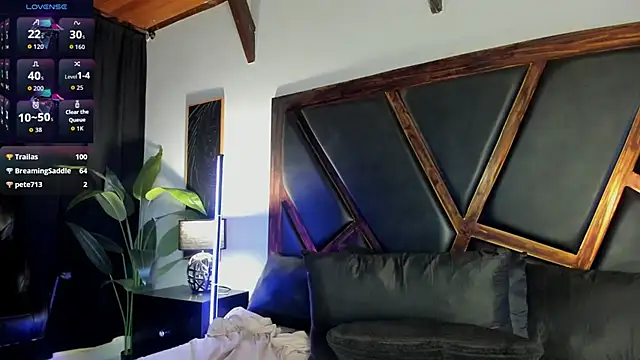 Snapshot of EmiliWilliams chatting on July 23, 2026, 1:58 am EmiliWilliams online show from July 23, 2026, 1:58 am