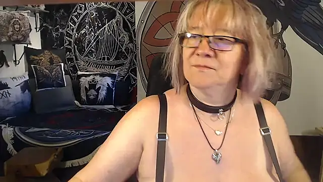 Snapshot of TittenMichelle chatting on June 27, 2026, 2:12 pm TittenMichelle online show from June 27, 2026, 2:12 pm