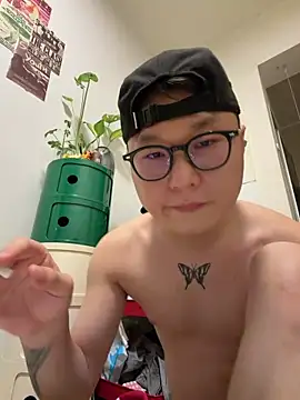 Snapshot of Eric246 chatting on June 28, 2026, 6:47 pm Eric246 online show from June 28, 2026, 6:47 pm