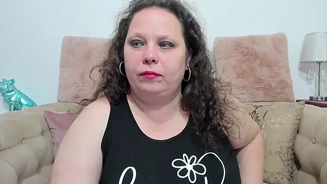 KarolineJoyy online show from February 12, 2025, 8:29 pm