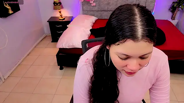 Lana stone  online show from October 18, 2025, 3:20 am