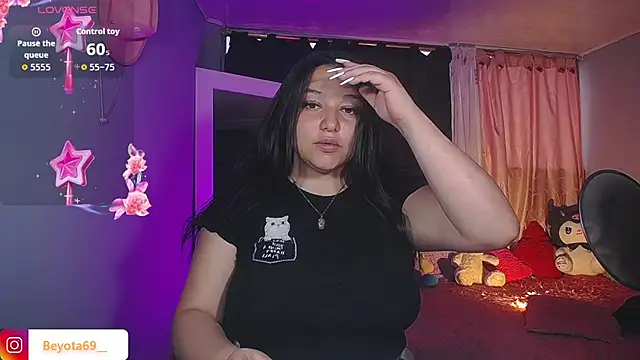 Kym Owens online show from October 26, 2025, 10:36 pm