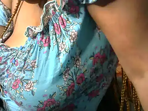 Snapshot of Thobi2020 chatting on March 8, 2025, 8:44 am Thobi2020 online show from March 8, 2025, 8:44 am