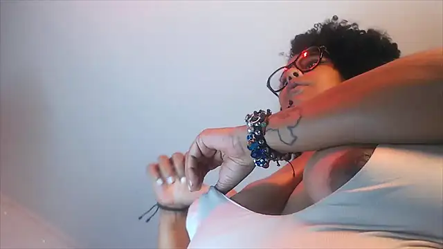 Snapshot of ebony_Exotica chatting on December 14, 2024, 12:01 am ebony Exotica online show from December 14, 2024, 12:01 am