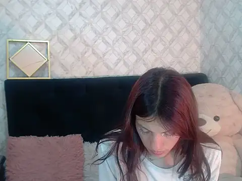 Emma-Wilson online show from September 25, 2025, 5:22 am