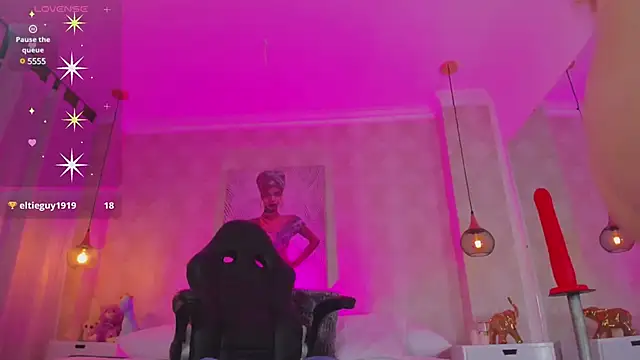 Shantall   online show from February 19, 2025, 1:50 pm