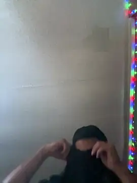 bigdickgio6923 online show from March 9, 2025, 9:03 pm