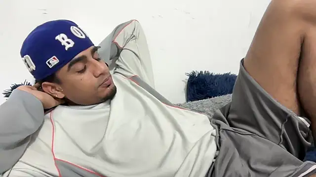 dominic brandd23 online show from September 26, 2025, 7:23 am