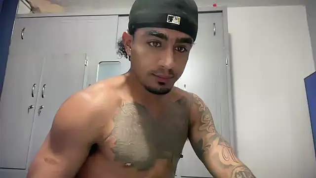 Snapshot of dominic_brandd23 chatting on June 19, 2026, 3:55 am dominic brandd23 online show from June 19, 2026, 3:55 am