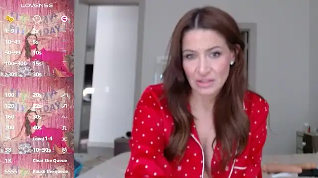 Noellesmfc online show from January 25, 2025, 9:35 pm
