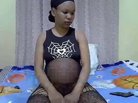 Snapshot of sweet_love002 chatting on January 11, 2025, 9:36 am sweet love002 online show from January 11, 2025, 9:36 am