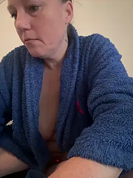 Snapshot of MoniqueLaFee chatting on February 23, 2026, 7:06 am MoniqueLaFee online show from February 23, 2026, 7:06 am