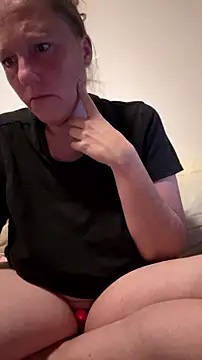 MoniqueLaFee online show from July 11, 2026, 8:44 pm