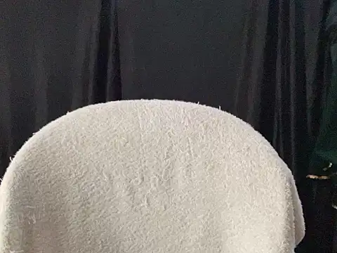 Sexy trisha  7 online show from March 8, 2025, 7:42 pm