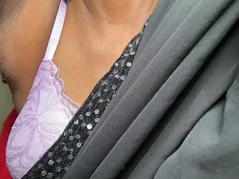Sexy trisha  7 online show from July 15, 2026, 5:40 pm