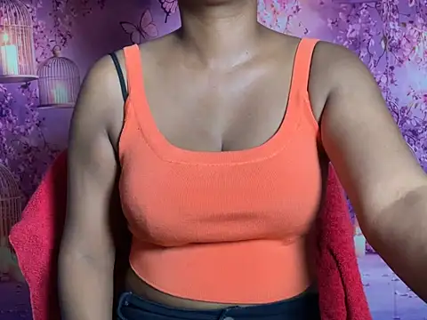 Sexy trisha  7 online show from July 16, 2026, 6:03 pm