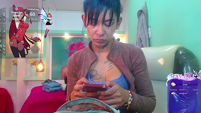 lorenapinto online show from February 25, 2026, 4:44 am