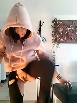 Snapshot of freyamoret chatting on March 1, 2025, 8:45 am freyamoret online show from March 1, 2025, 8:45 am