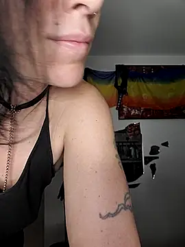 Snapshot of freyamoret chatting on September 29, 2025, 6:02 pm freyamoret online show from September 29, 2025, 6:02 pm