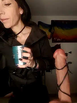 Snapshot of freyamoret chatting on November 6, 2025, 4:24 am freyamoret online show from November 6, 2025, 4:24 am